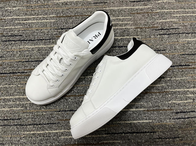 Pra*a leather sneaker 12