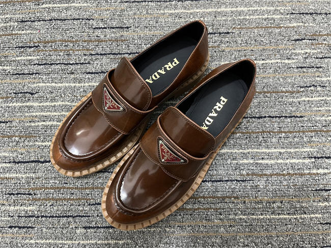 Pra*a loafer women 3