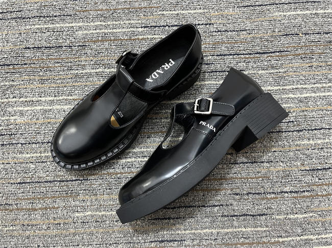Pra*a loafer women 5
