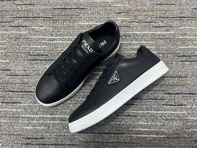 Pra*a leather sneaker 3