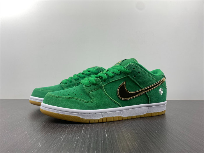 nike sb dunk low pro st. patR1ck's day bq6817 303