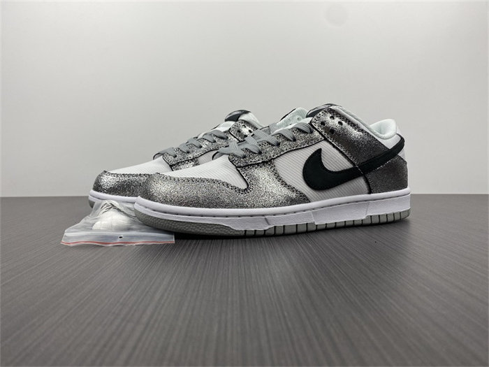 nike dunk low G01den gals metallic silver do5882-001