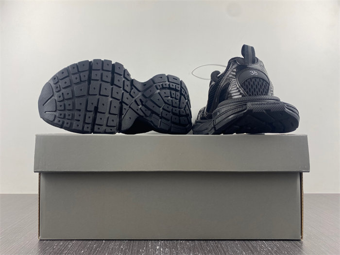 ba1en*iaga -phanT0m sneaker
