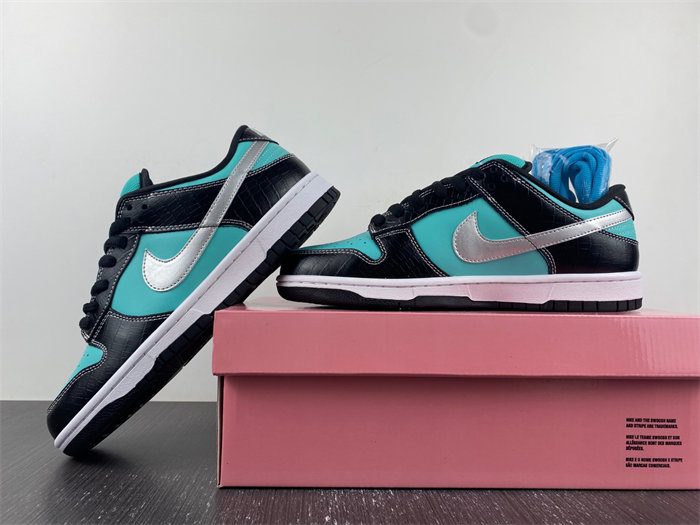 nike sb dunk low D1am0nd s*pply co. aqua blue 304292-402