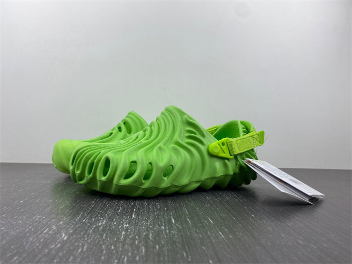 Cr0c5 pollex clog by salehe bembury crocodile 207393-30t