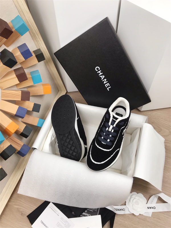 Chanal Sneakers