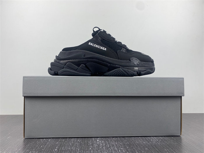 Ba1en*iaga triple s 755686 w3sm2 1000