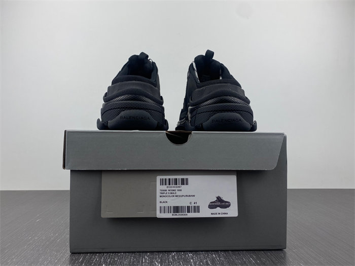 Ba1en*iaga triple s 755686 w3sm2 1000
