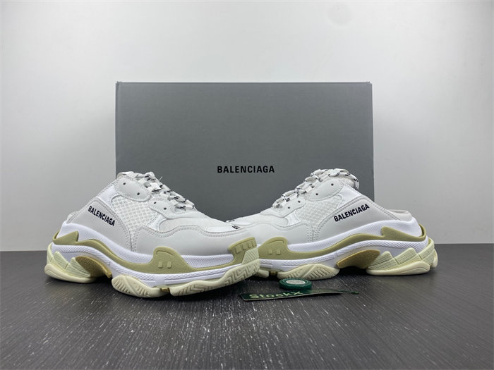 Ba1en*iaga triple s 755686 w3sm2 9097