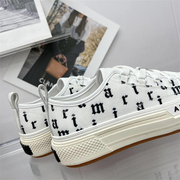 AMIR1 SNEAKERS