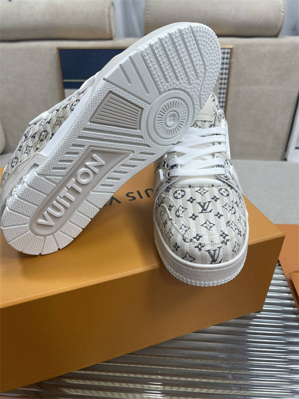 LV005