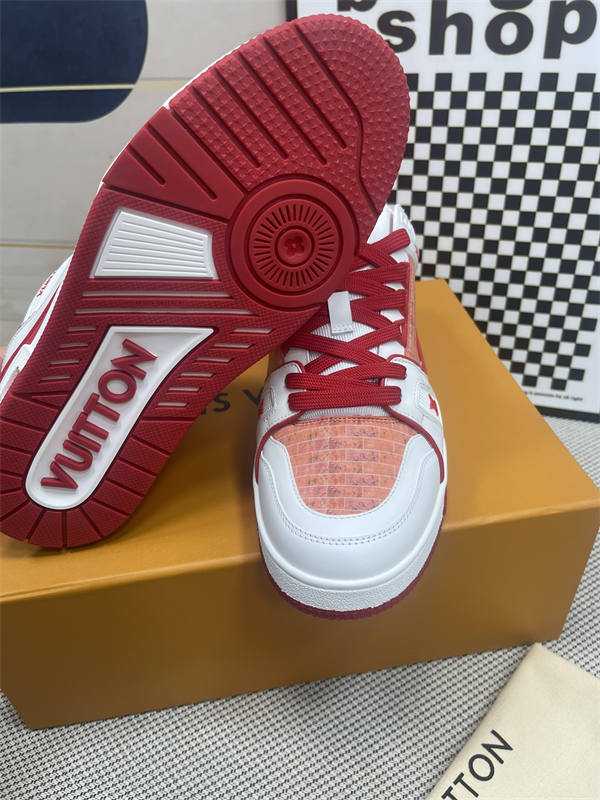 LV012
