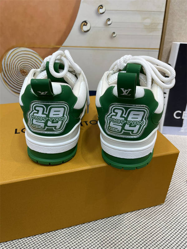 LV045