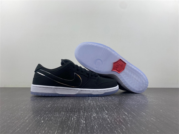 Nike Dunk Low