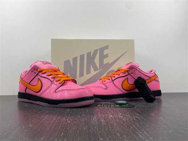 The Powerpuff Girls x Nike SB Dunk Low “Blossom”