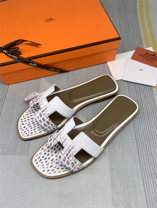 H Slipper