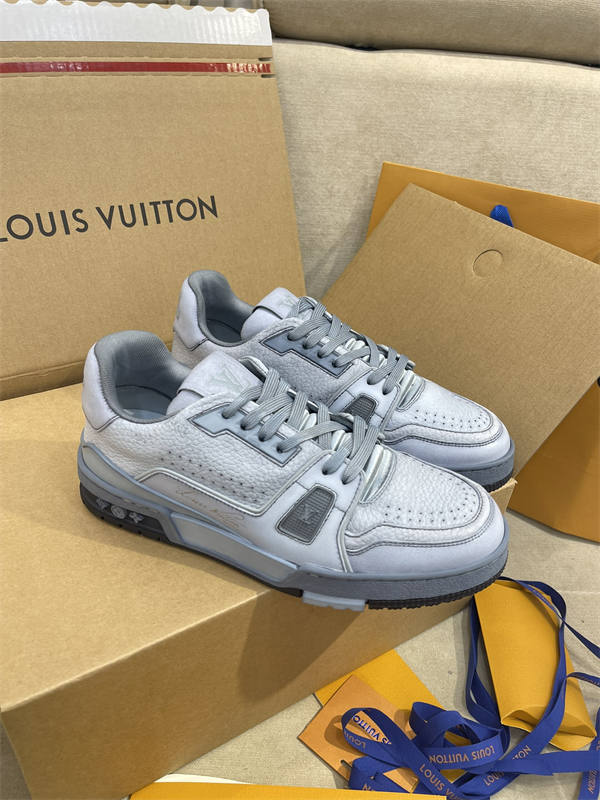 LV156