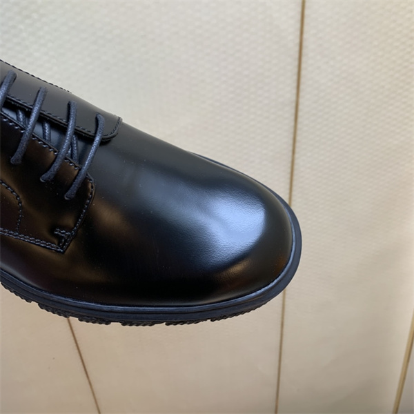 Lv Loafer 003