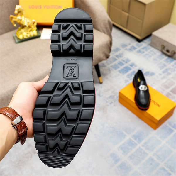 Lv Loafer 023