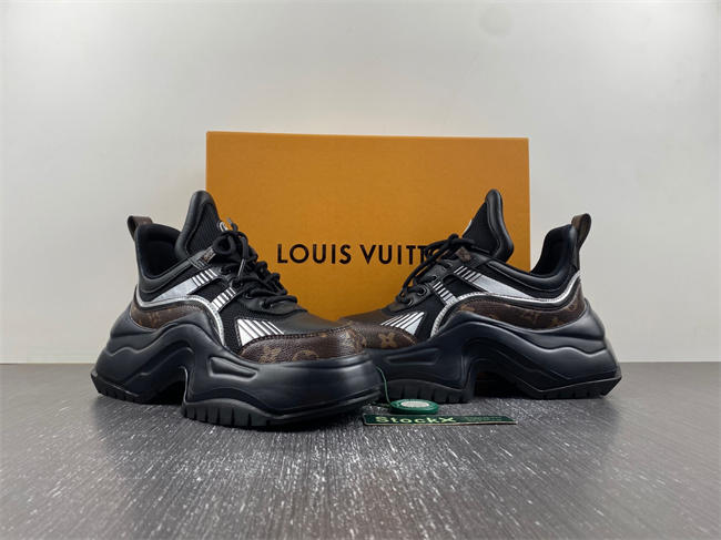 1 Vvtt0n archlight sneakers