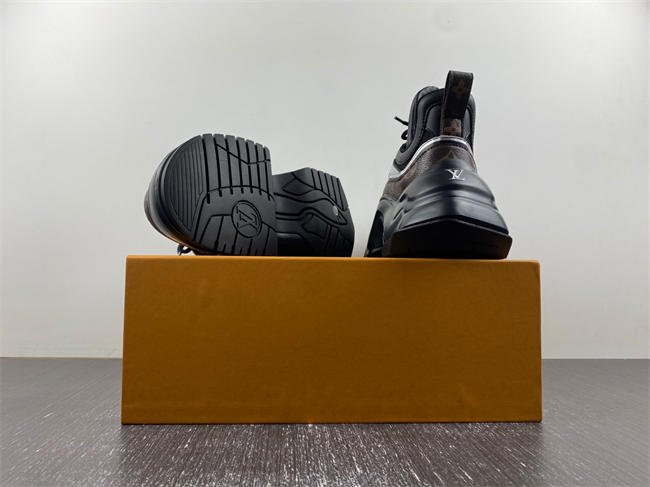 1 Vvtt0n archlight sneakers