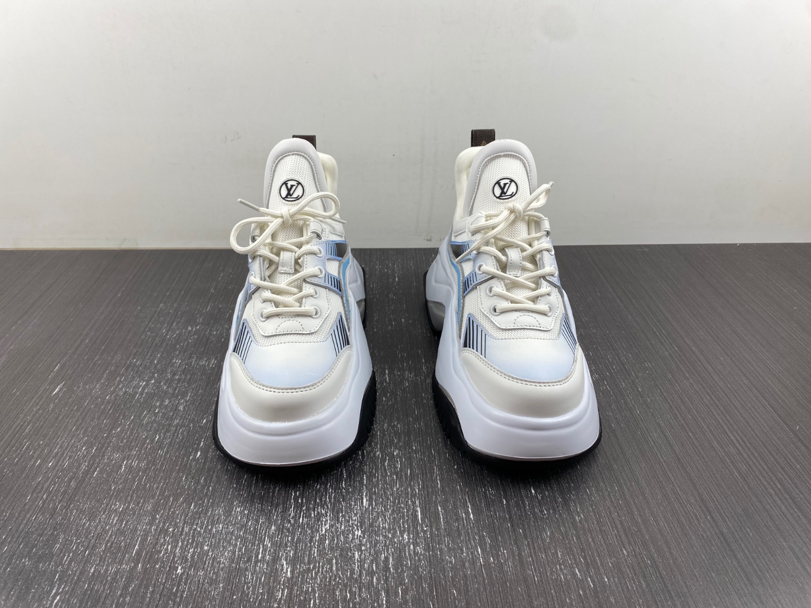 1 Vvtt0n archlight sneakers lv 2