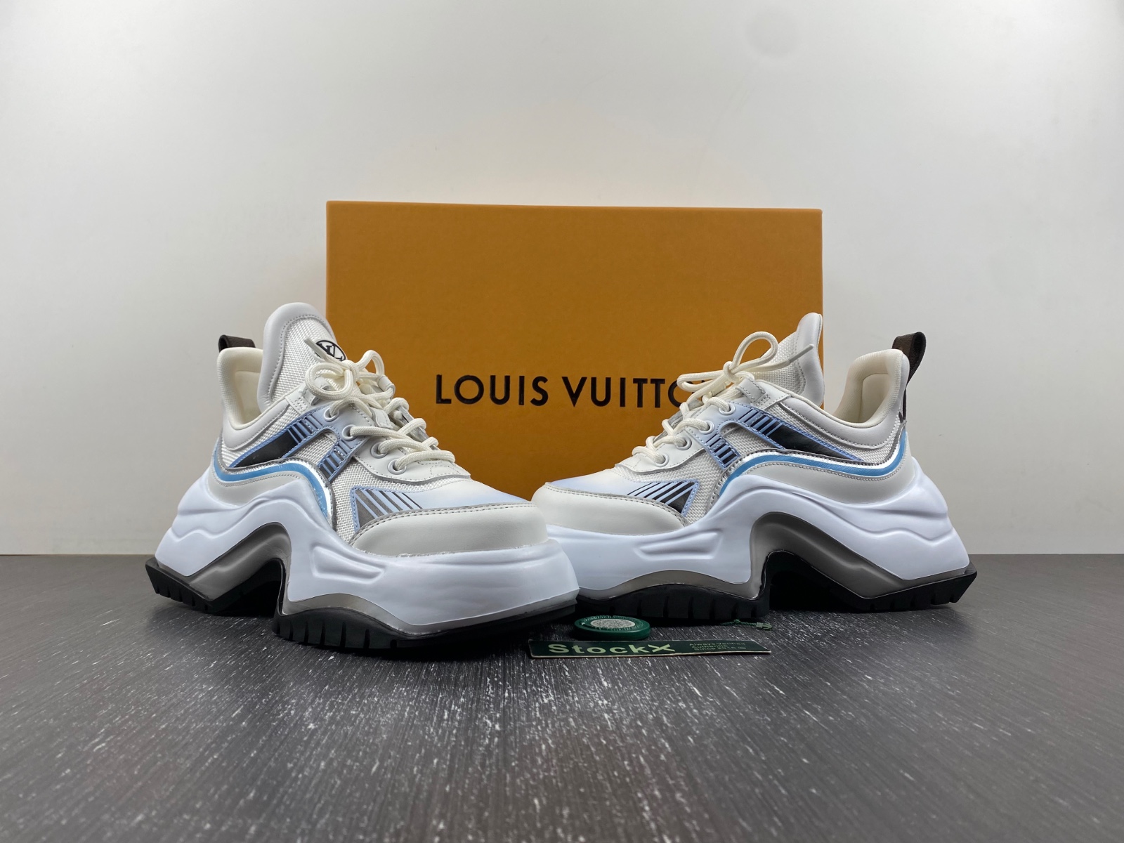 1 Vvtt0n archlight sneakers lv 2