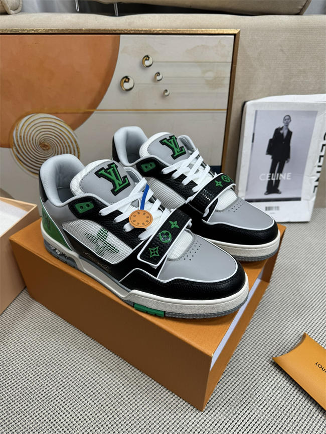 Lv Trainer Sneaker 23