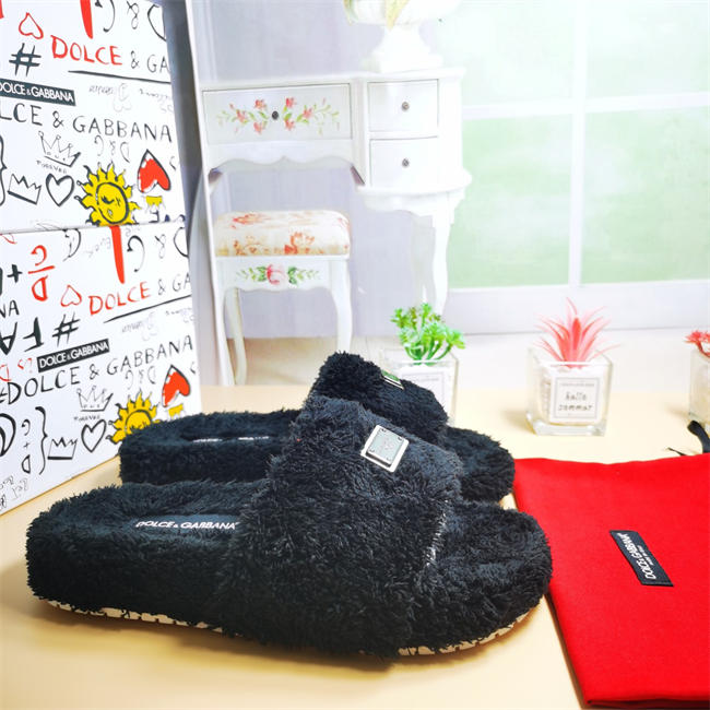 DG slipper 7
