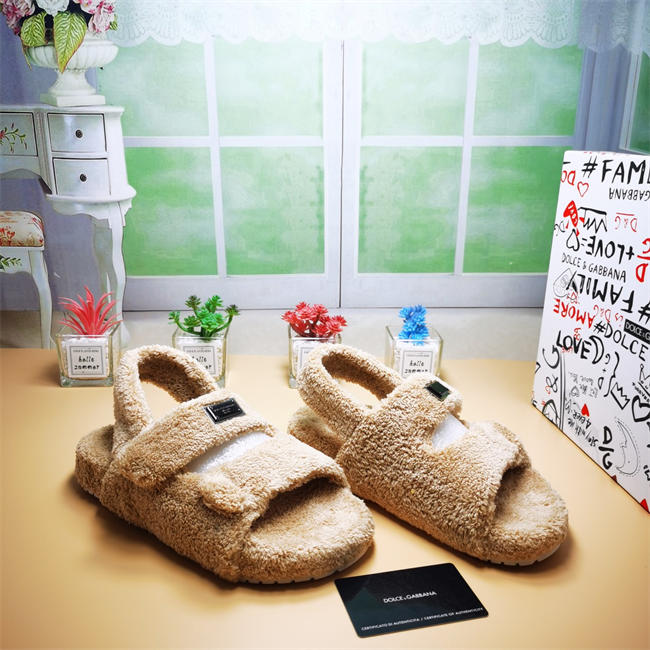 DG slipper 9