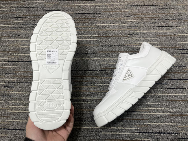 Pra*a sneaker 17