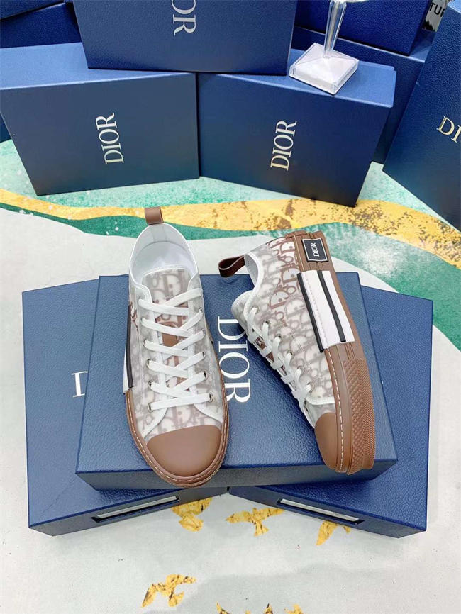 D10r b23 sneaker