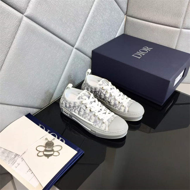 D10r sneaker