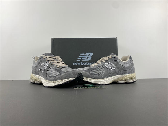 new Ba1an*e 2002r shadow grey m2002ranm
