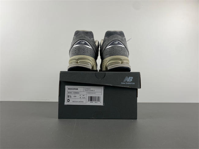 new Ba1an*e 2002r shadow grey m2002ranm