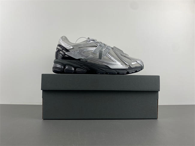 new Ba1an*e silver gray black u1906aaf