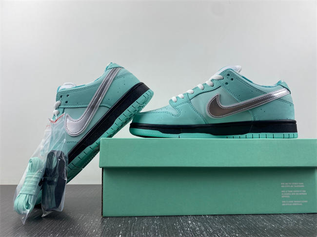 concepts x T*f*ny co. x nike sb dunk low bv1310-402