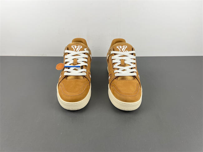 l0vis Vvtt0n lv trainer