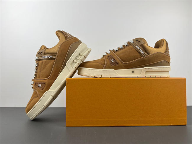 l0vis Vvtt0n lv trainer