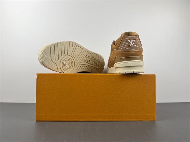 l0vis Vvtt0n lv trainer