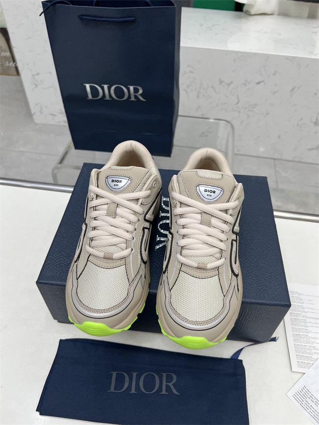 D10r b30 sneaker d9002