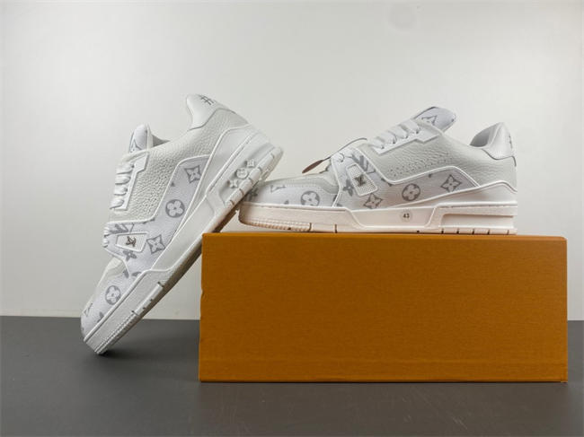 l0vis Vvtt0n lv trainer