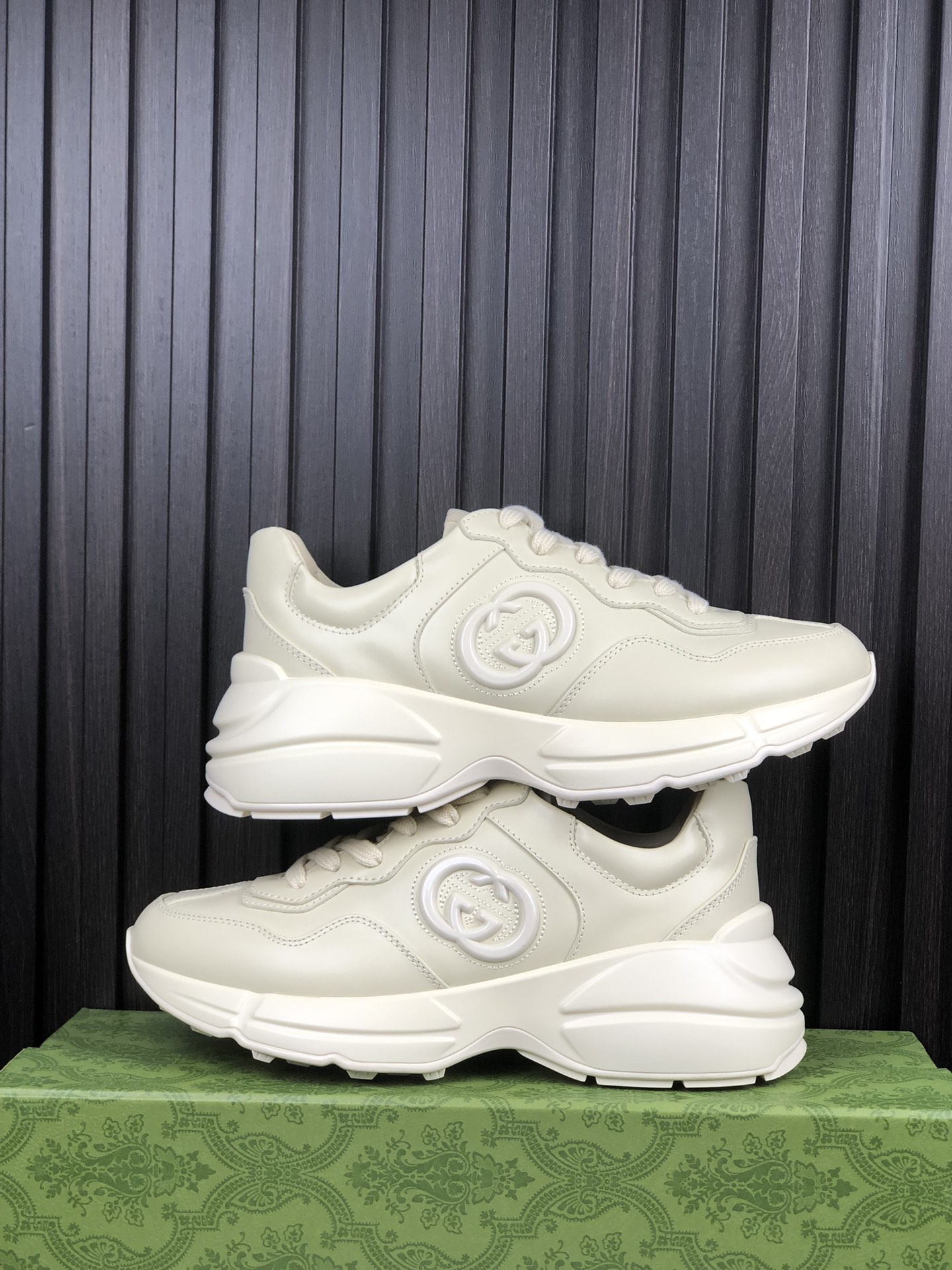 Gvc*1 python sneaker