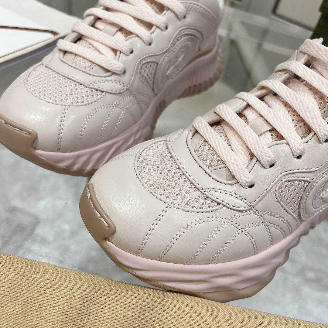 Gvc*1 python sneaker