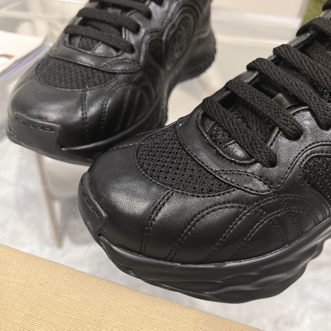 Gvc*1 python sneaker
