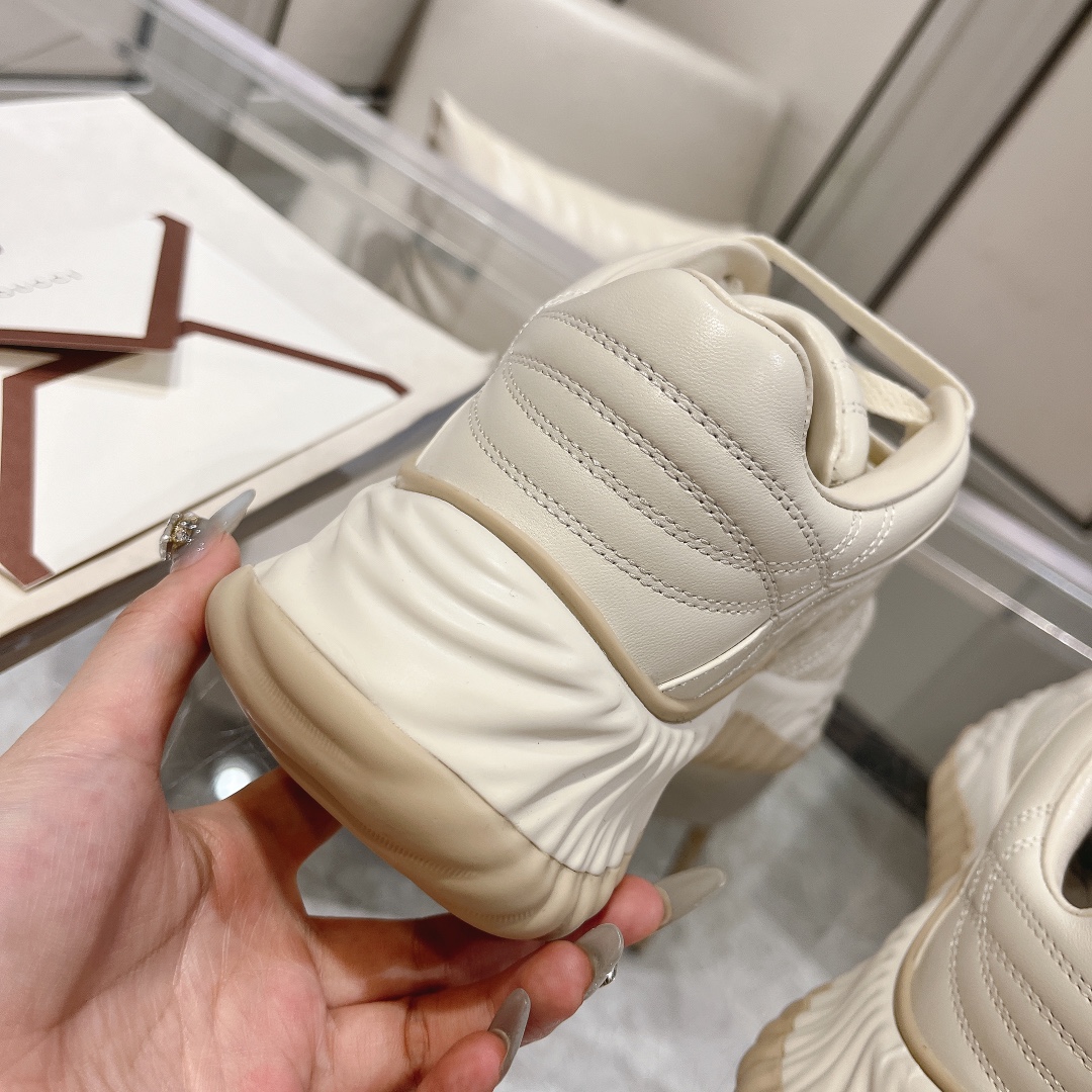 Gvc*1 python sneaker