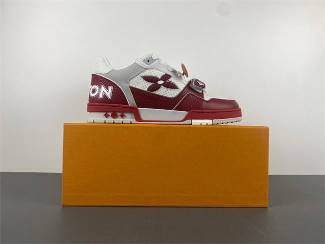 l0vis Vvtt0n lv trainer
