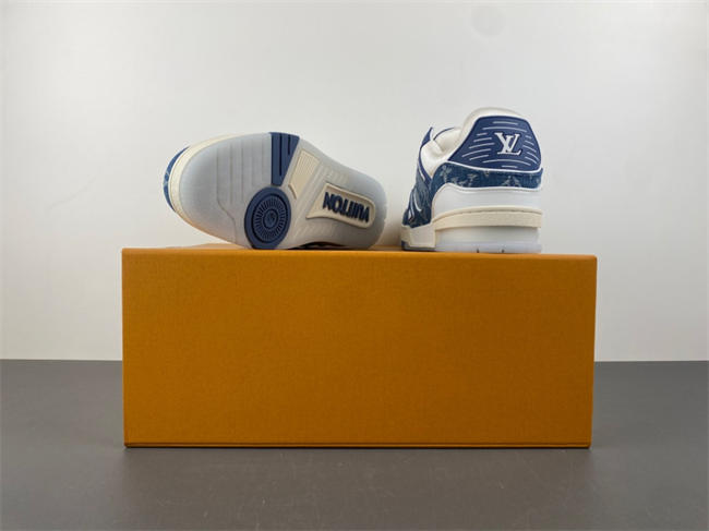 l0vis Vvtt0n lv trainer