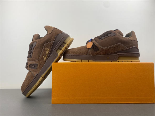 l0vis Vvtt0n lv trainer