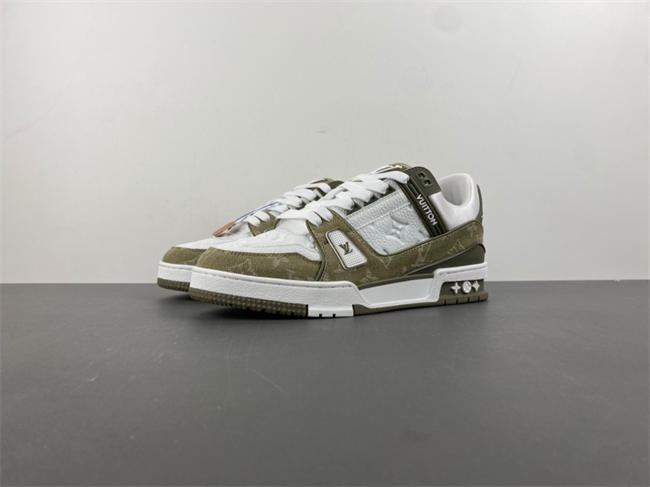 l0vis Vvtt0n lv trainer